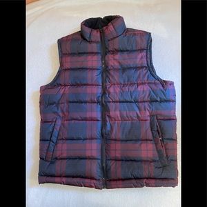 Gap Men’s Puffer Vest.
